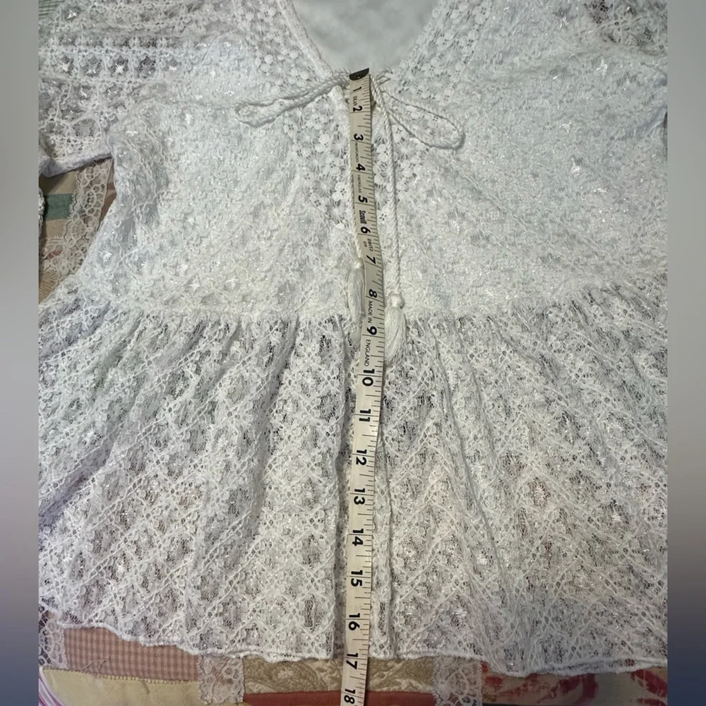 My Michelle babydoll style White Lace Peplum Blouse size M, but runs small